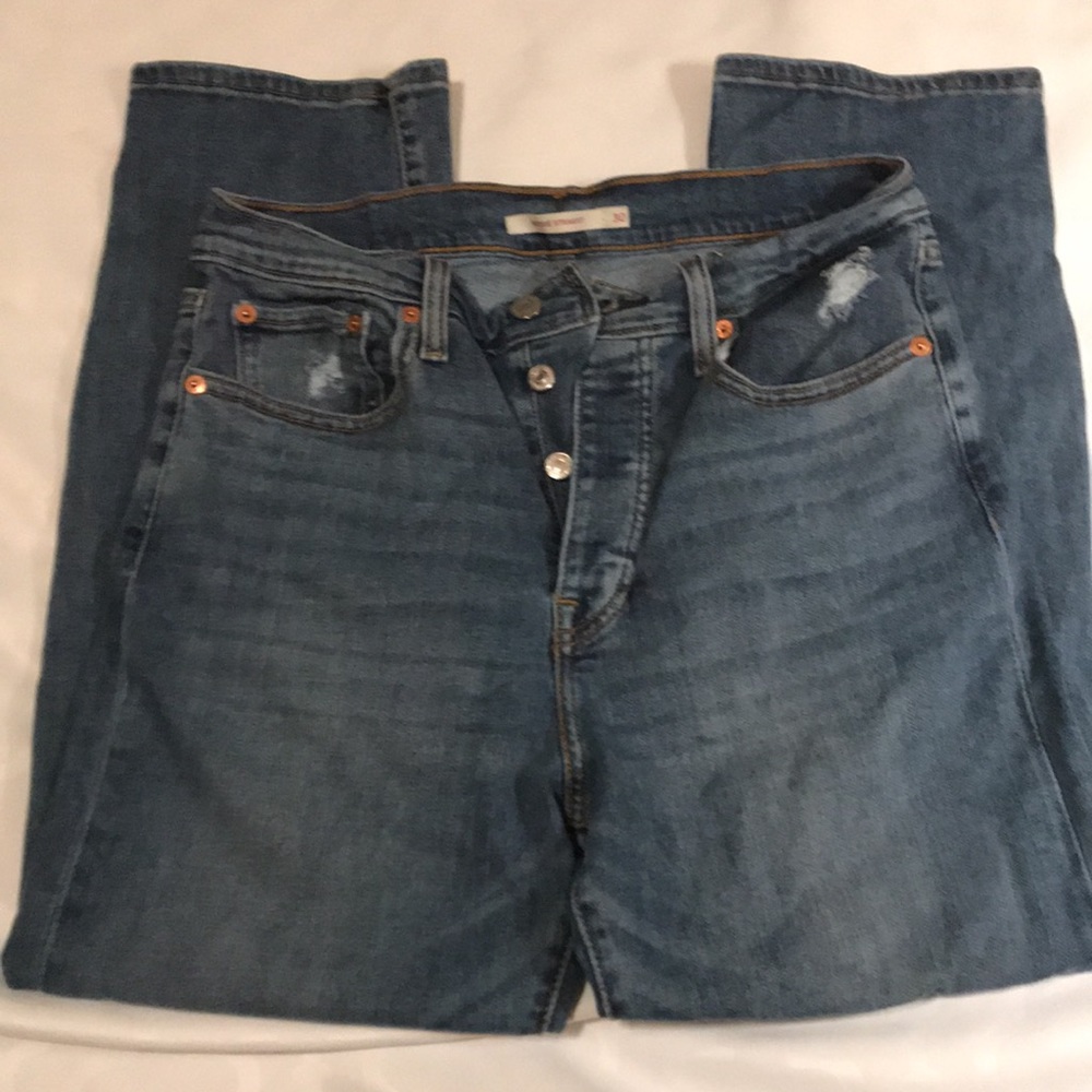 Levi’s - Picture 2 of 4
